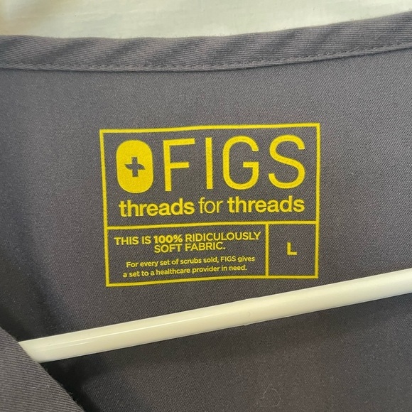 Figs Naga One Pocket Scrub Top Charcoal Large - Picture 2 of 5